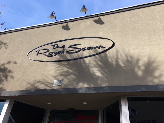 IdentitySigns1's tweet image. We're freshening up The Royal Scam's look this morning. What do you think of their new sign?