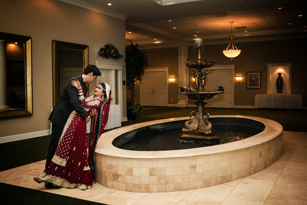 avsphotonvideo's tweet photo. Portrait of Indian wedding couple.#WeddingPhotography #WeddingPhotographer #IndianWedding #IndianWeddingDC #couple
https://t.co/4725lApKeV https://t.co/SnuIV5r3FJ