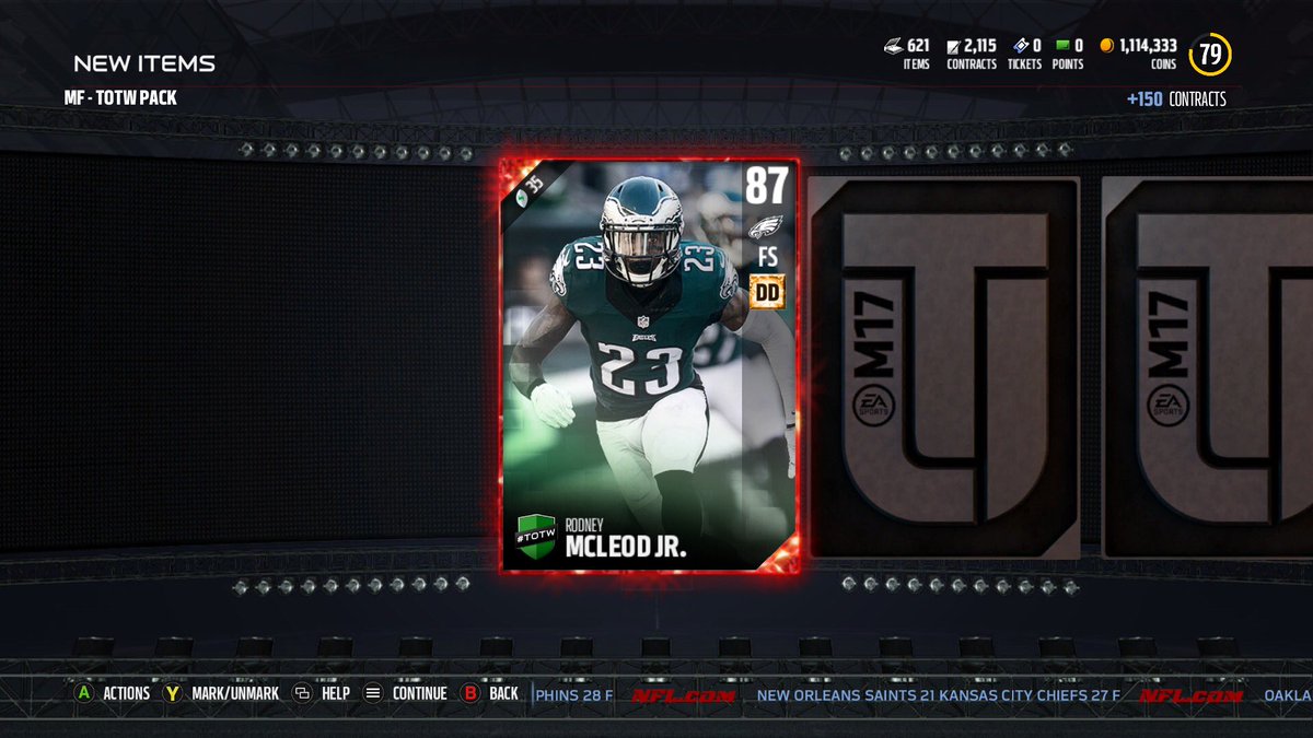 JayyT23's tweet image. 🚨Giveaway🚨
RT+Follow me to win! 
Ends right before kickoff of TNF!! 
🚨Good luck!! 🚨