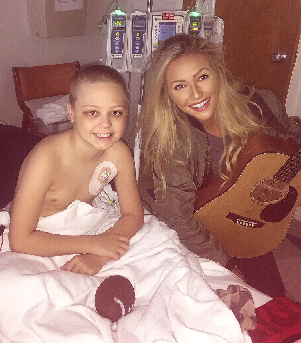 Erin_Alvey's tweet photo. Such a fun morning hanging out w/ my friends at the Children's Hospital of Savannah. @SavannahFTF what y'all are doing is incredible. https://t.co/3Ax9J2vwac