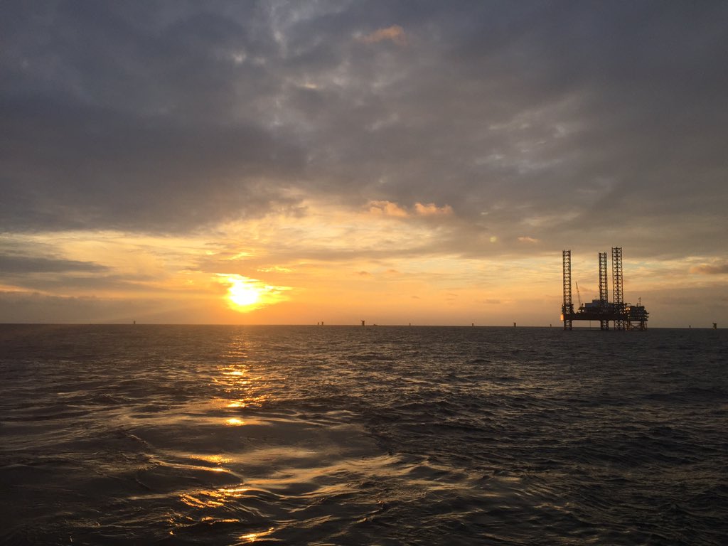ABMckinley's tweet photo. @ABMckinley My view this evening #Offshore2016 Beats working in a office any day ๐ https://t.co/B9YYmLaEnj