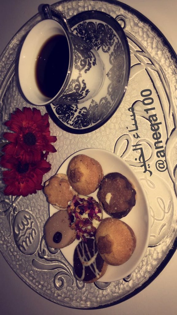 نحاول الهروب من الواقع
نسافر بـ خيالنا لـ عالم آخر
بعيد عن گل شئ .
و لگن .. نجد أننا آتينا 
بگل مشاگلنا معنا
لإنها حقيقية .!!!
 #حروف_وقهوة
