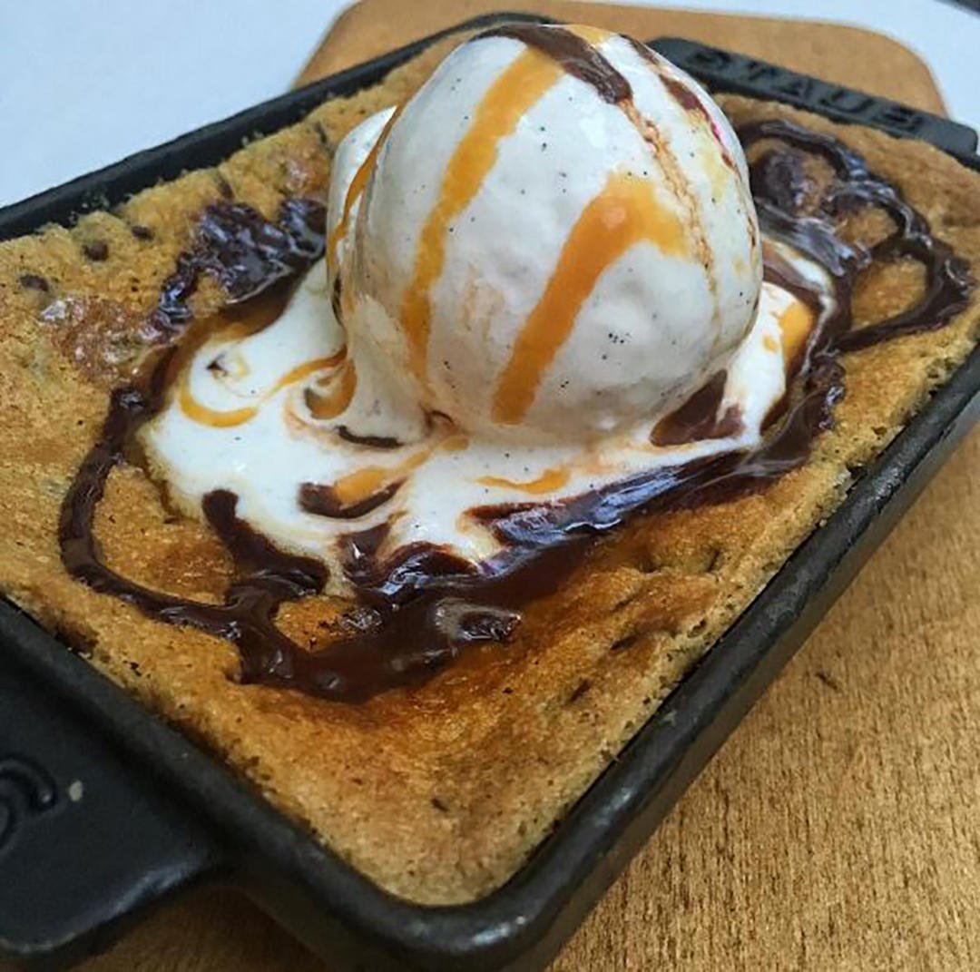 Sharing chocolate dreams <a href="/eatSTK/">STK Steakhouse</a>