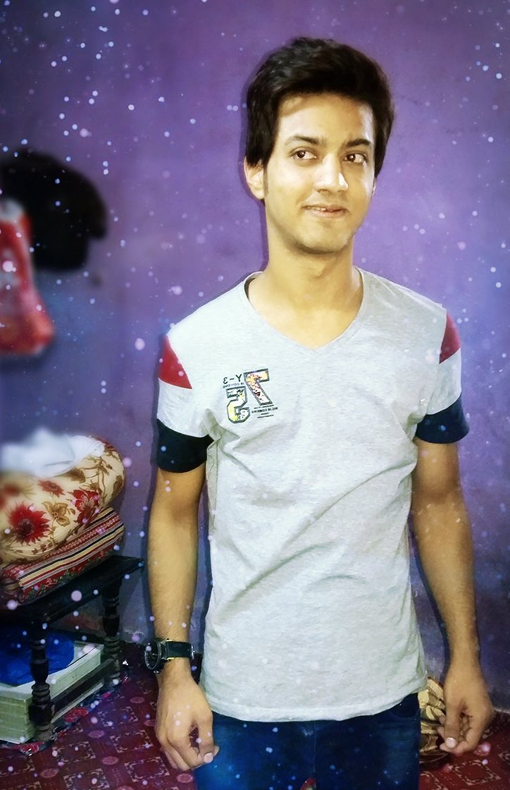 AnwarrSaqib's tweet photo. #RanGNooN
   #StaRrrY 😍🔖 https://t.co/Fu9t7aIEFh