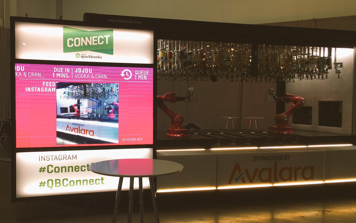 mckanas's tweet photo. This is gonna be fun! Robots bartenders!! #connectbar #qbconnect #makrshakr https://t.co/CeIiqURaYf