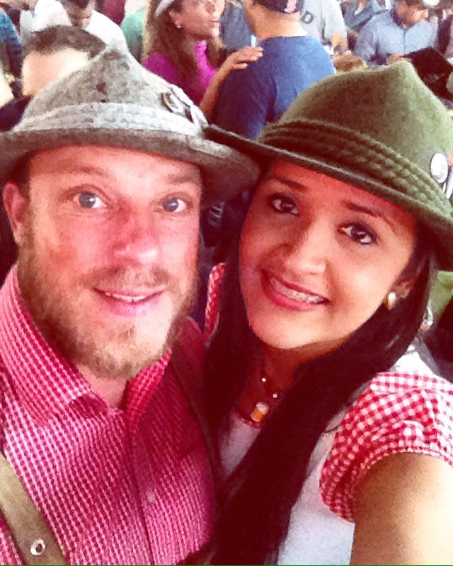 irakan86's tweet photo. Con el mejor! Mi maestro cervecero #Benitz #oktoberfestcoloniatovar tercer día https://t.co/y2gbUVV95m