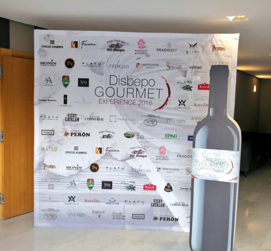 laALACENARoja's tweet photo. #Disbepo presenta sus productos #gourmet en el @PazoLosEscudos #distribucion #Vigo https://t.co/Ejx6yXu8FM