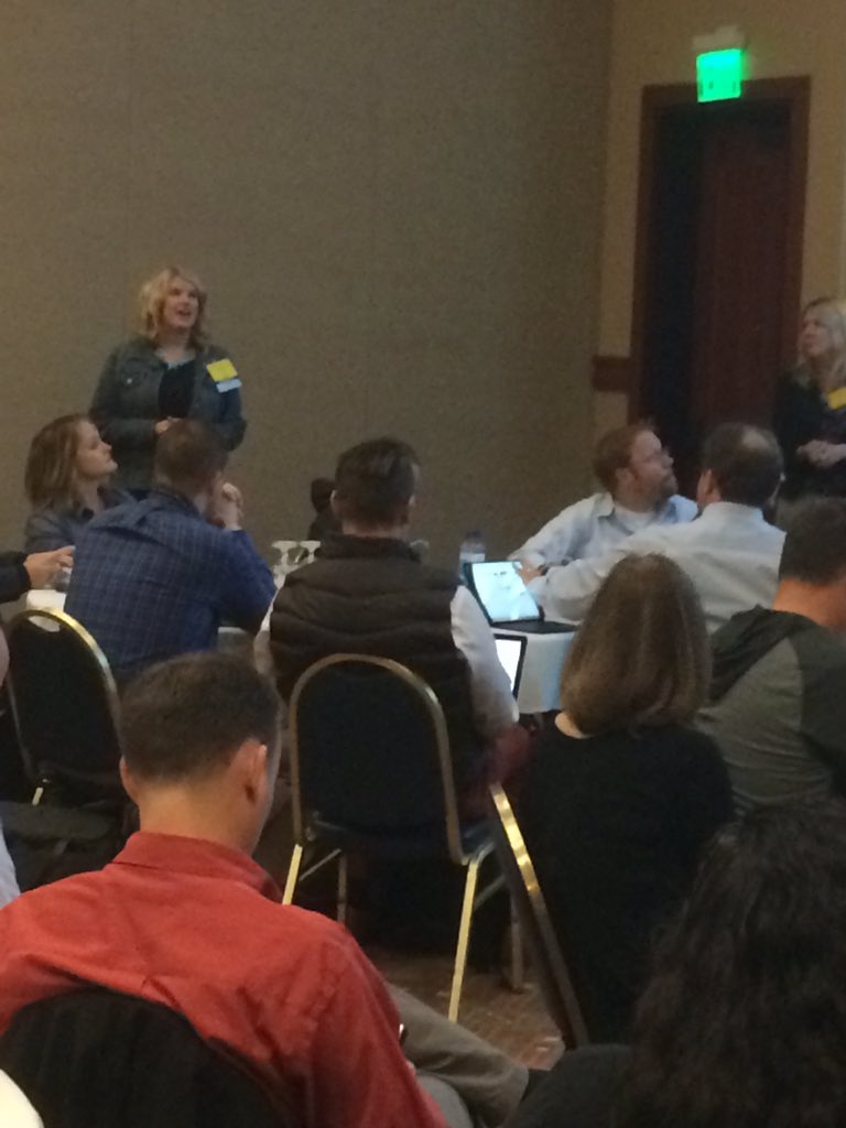 duckfan66's tweet photo. @runnin26 Branding your school through social media. @COSALeaders #COSAPRIN2016 https://t.co/6bBa36WPhg