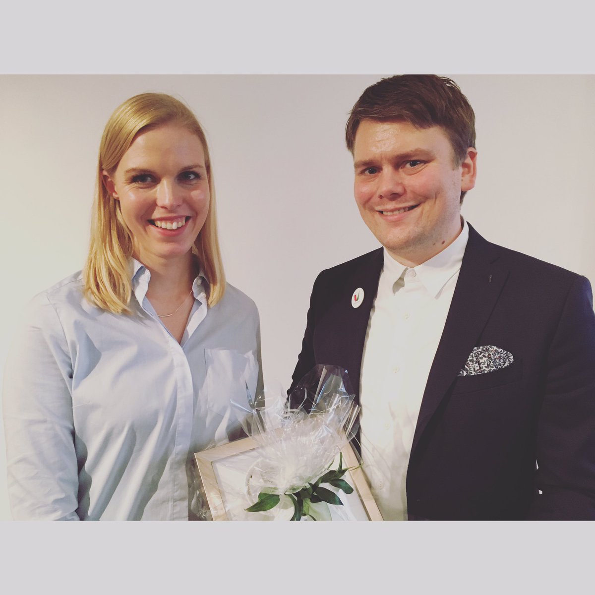 Við <a href="/andresingi/">Andrés Ingi</a> erum himinlifandi með fjölmiðlaviðurkenningu Jafnréttisráðs, sem <a href="/kynjabilid/">Kynjabilið</a> fékk í dag ⭐️