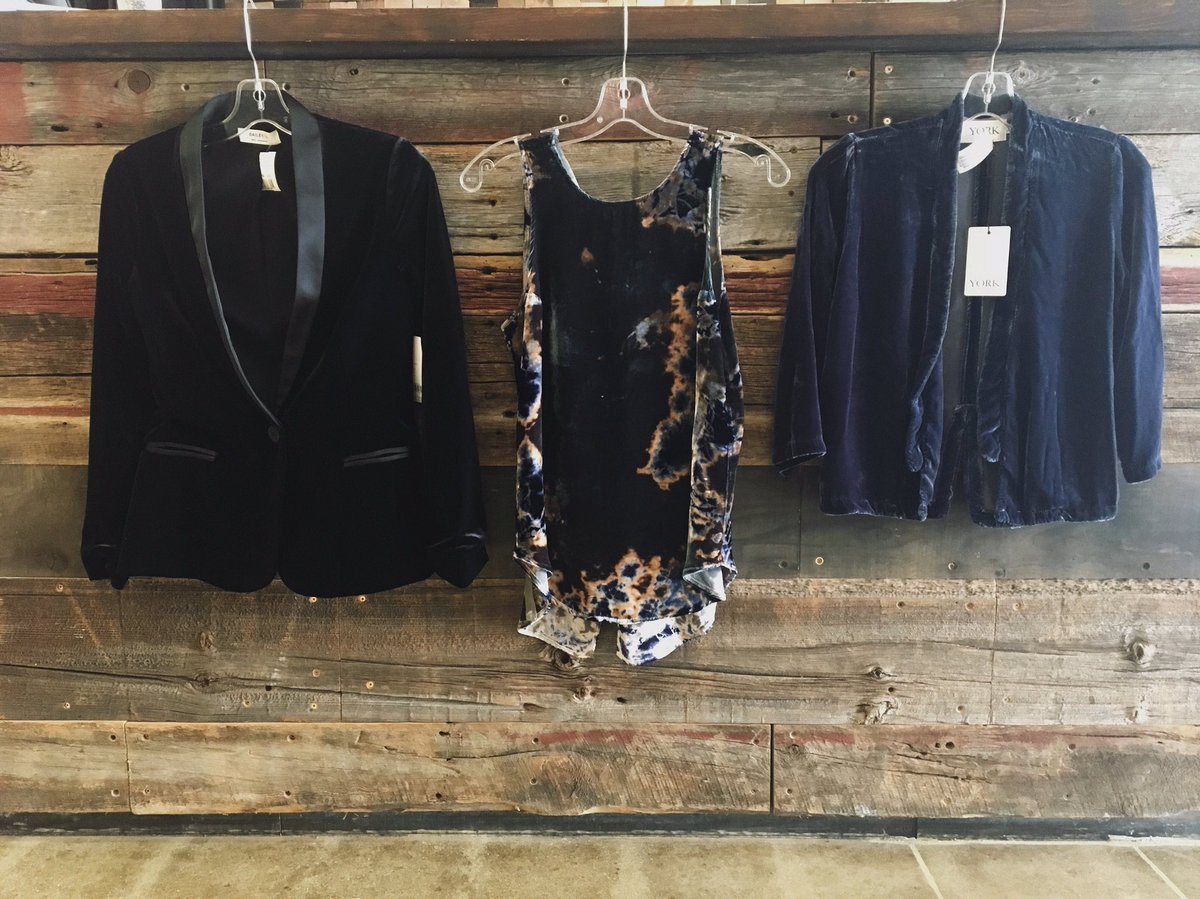 Shop_RearEnds's tweet photo. We are ALL about this #velvet trend😍 new styles this week from York Street Clothing and Bailey /44 come take a look ! https://t.co/U86H0GHp7a