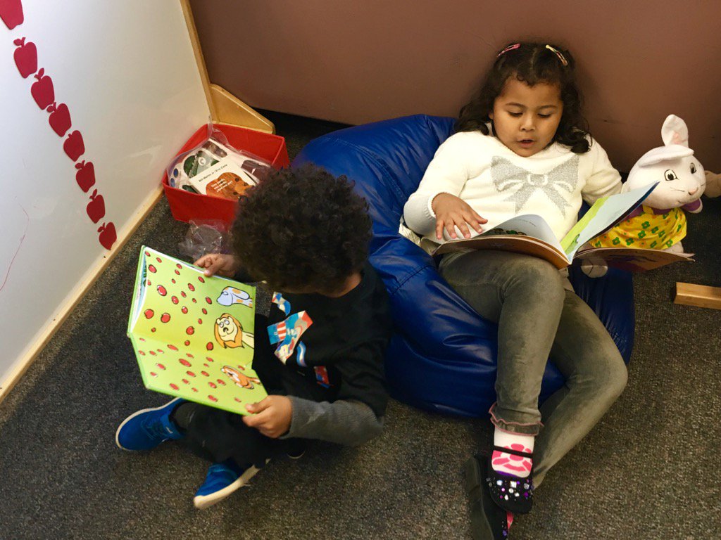 MrsCarofinePreK's tweet photo. 📚Excited 2 see my students retelling stories + reading 2 our Reading Buddies @ Work Time. #LibraryCenter #MVWES #PreK https://t.co/wsANjQ3ey8