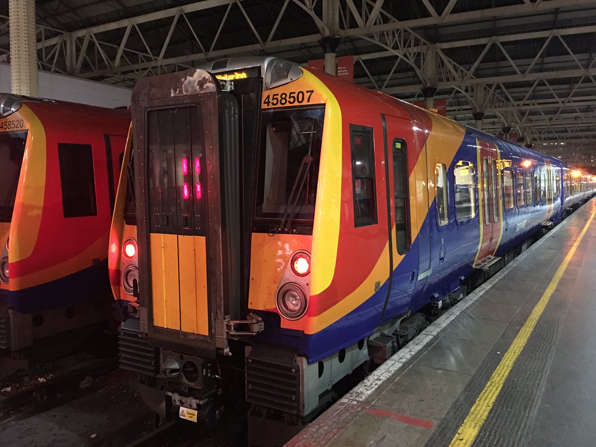 rohitnyss's tweet image. @SW_Trains #Class458 at @LondonWaterloo #Trainspotting #trains #photography with my #iPhone6sPlus