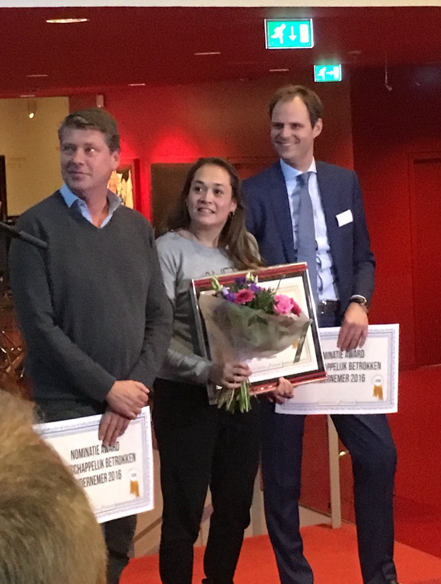 StadskamerDoet's tweet photo. #MenMM2016 @Amphion0314 van @DchemUitdaging met MBO Award voor @gaabsNL. https://t.co/HgvQ5dxUpr