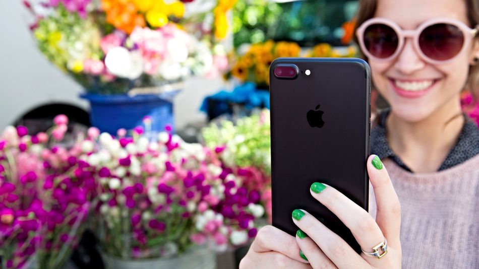 Portrait mode on the iPhone 7 Plus will take your Instagrams to the next level on.mash.to/2e4pWpT