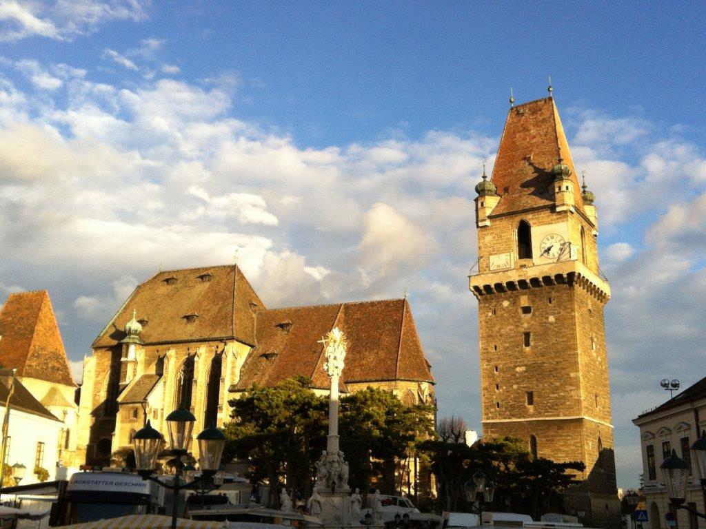 beau_well's tweet image. Burg Perchtoldsdorf