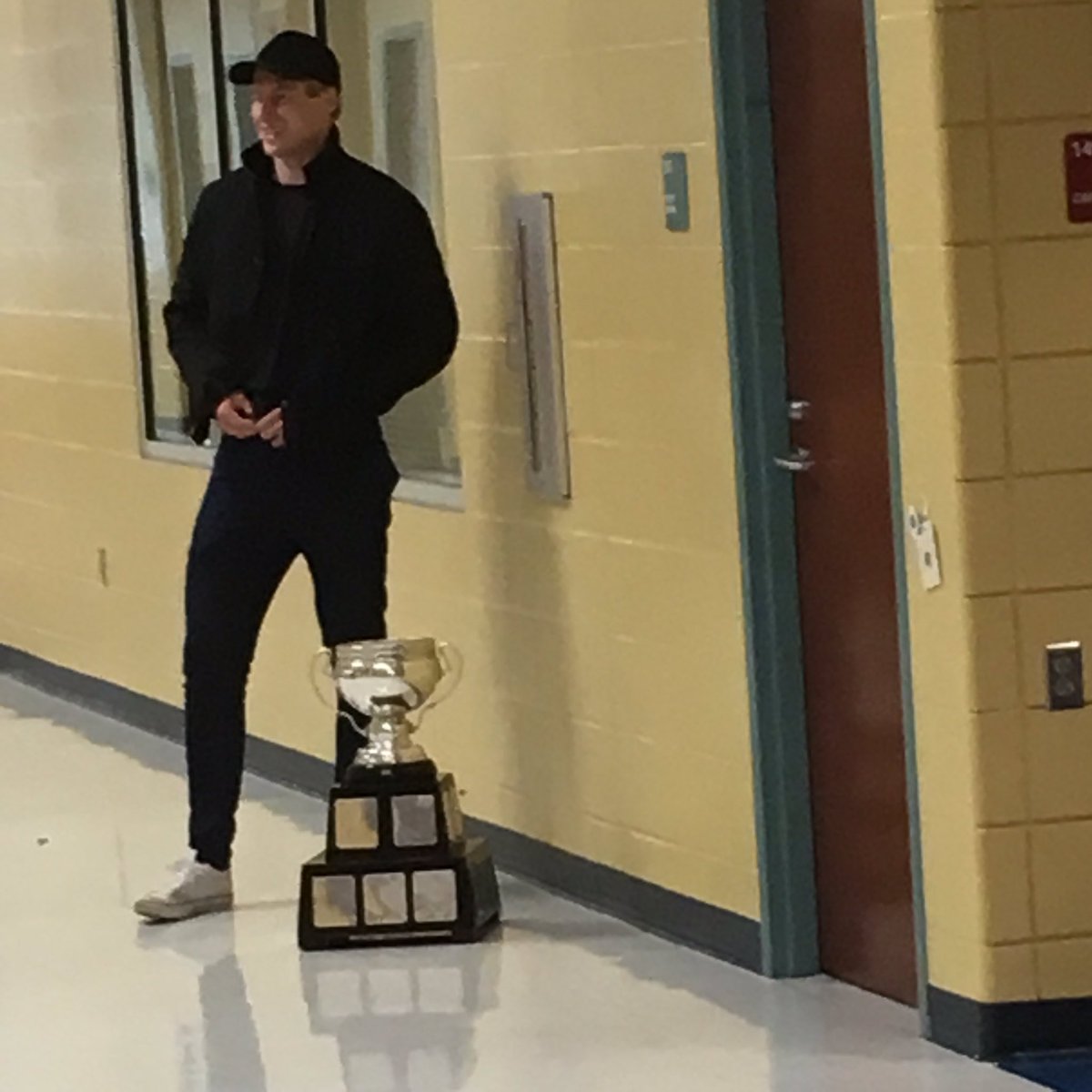 Mr. Maeder tweet media