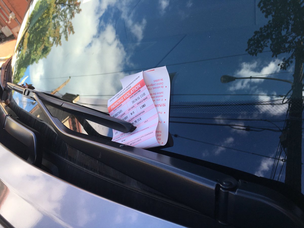 CDW_Droneguy's tweet image. Former AD #KathleenKane gets parking ticket while in court waiting to find out her sentencing @WGAL