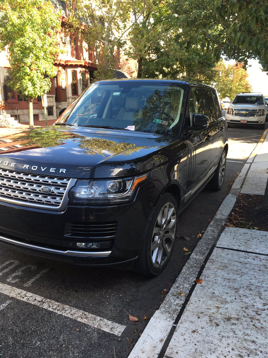 CDW_Droneguy's tweet image. Former AD #KathleenKane gets parking ticket while in court waiting to find out her sentencing @WGAL