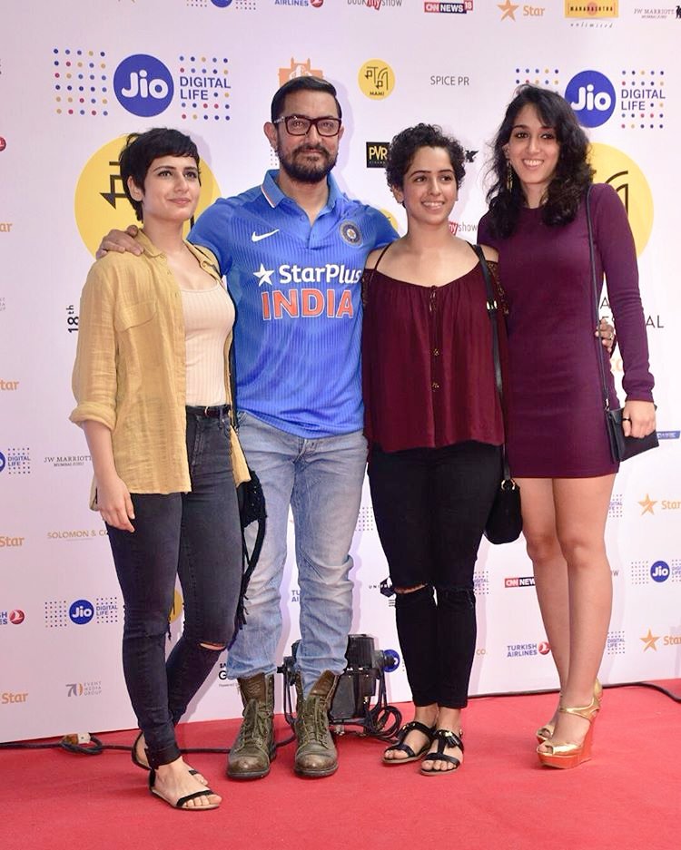 @Aamir_Khan at #JioMami 18th Mumbai #FilmFestival with his reel and real life daughters! ☺