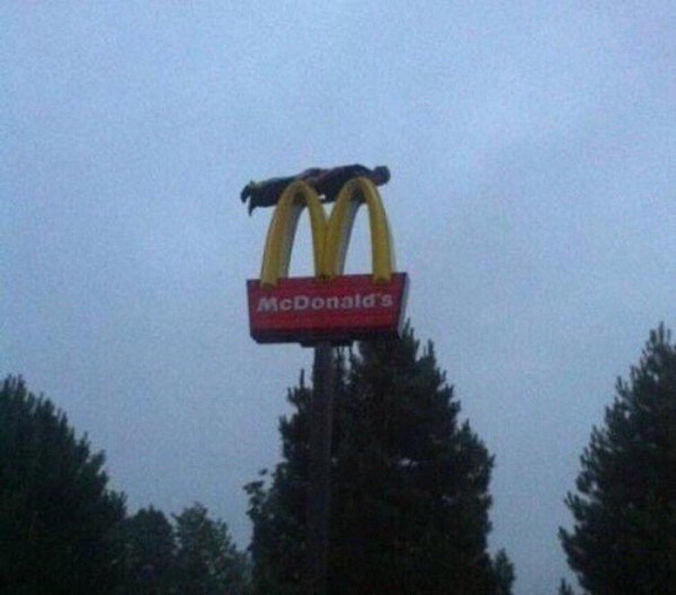 CauseWereGuys's tweet photo. 2010 was a simpler time https://t.co/p1phihPKmP