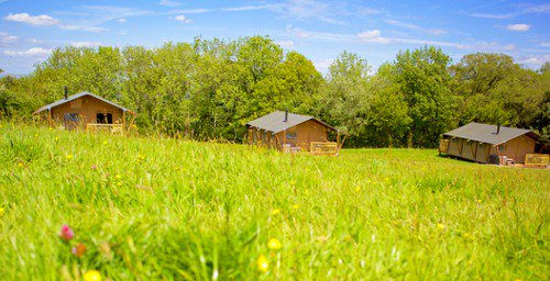 Glamping the perfect wknd escape with the girls. Plan for next year in fab safari huts! <a href="/DroversRestFarm/">Droversrest</a> #Henweekend ow.ly/CqAA305s947