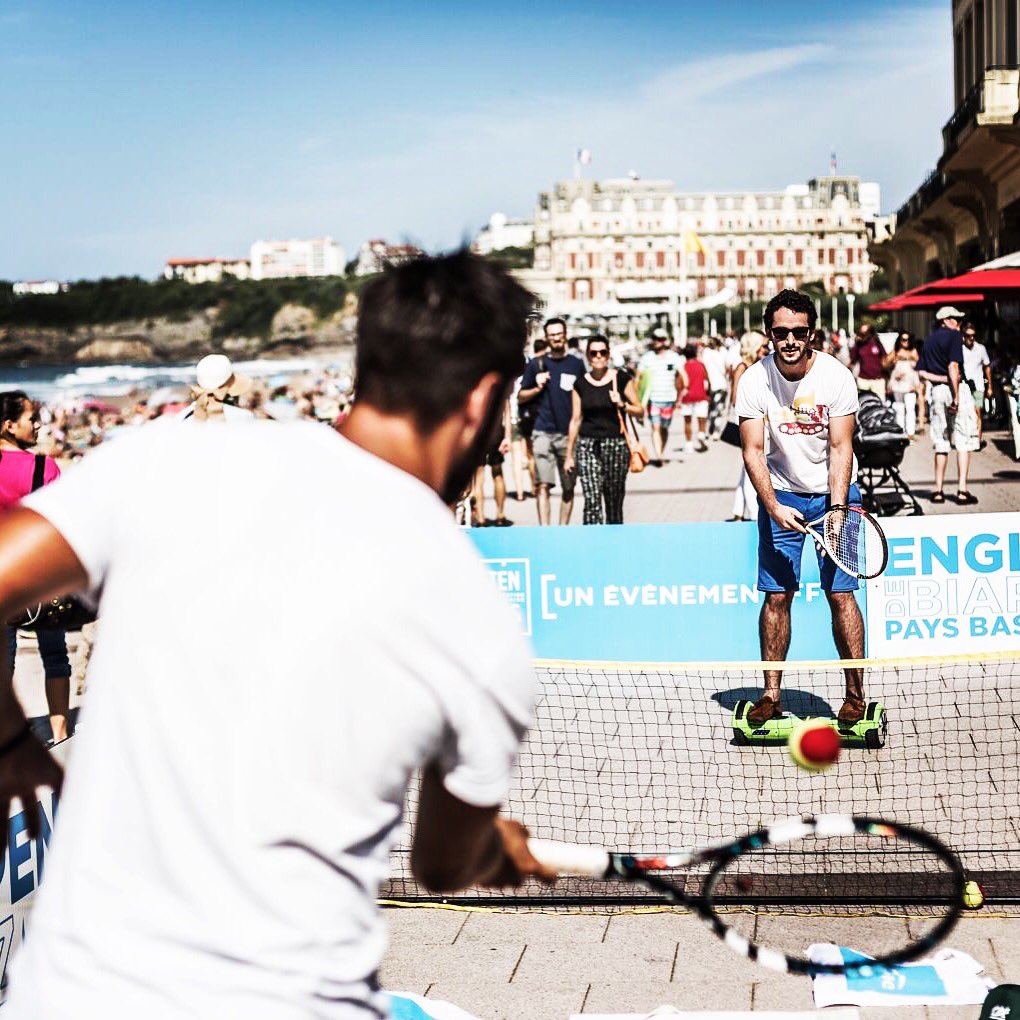 Newshoot_Off's tweet photo. Un petit hovertennis ? ;)
Faire du sport en Spinboard© Newshoot c'est possible :) #MadeInFrance #hoverboard #tennis #Biarritz https://t.co/0ijfvHswK9