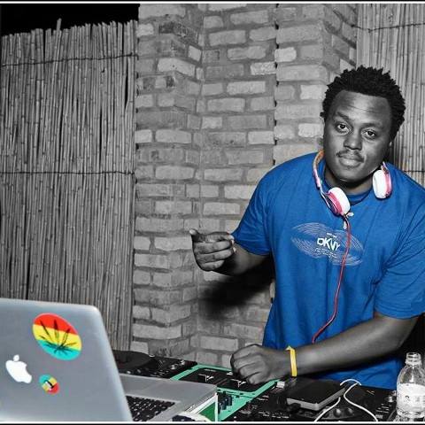 dopezicki's tweet photo. Old skool lovers and admirers mark the date 28th,the oldskool show down featuring #deejayMiller & #DeejayInfinity at ChillaxLounge in kigali https://t.co/TY74IGvEG6