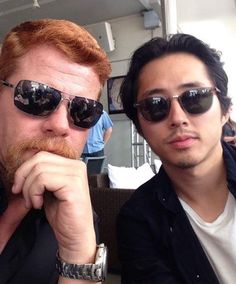 weblittleliars's tweet photo. não estava preparada para perder vocês! #RIPGlenn https://t.co/YQehGo9AzA