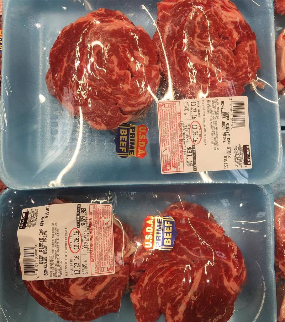 foodfirefeasts's tweet photo. Oh my!!! Should I go for it? #ribeye #meat #steak #mediumrare #FollowTheFeasts https://t.co/T62HO9D2wk