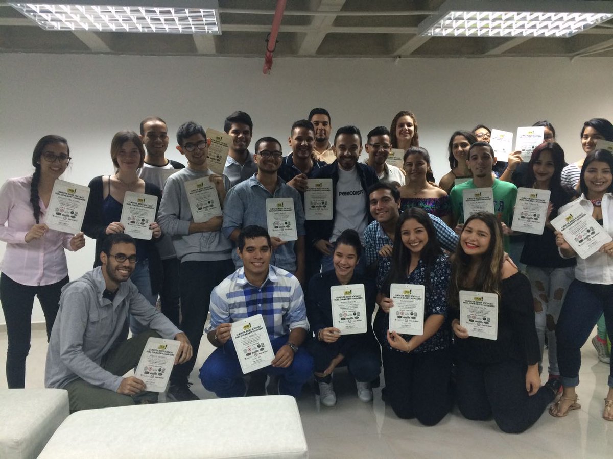 fueradelaulave's tweet photo. El Social Media Month Lechería llegó a su fin el pasado sábado. 
¡Gracias a por asistir! Esperamos que le saquen mucho provecho al curso. https://t.co/kmuRfj5SqL