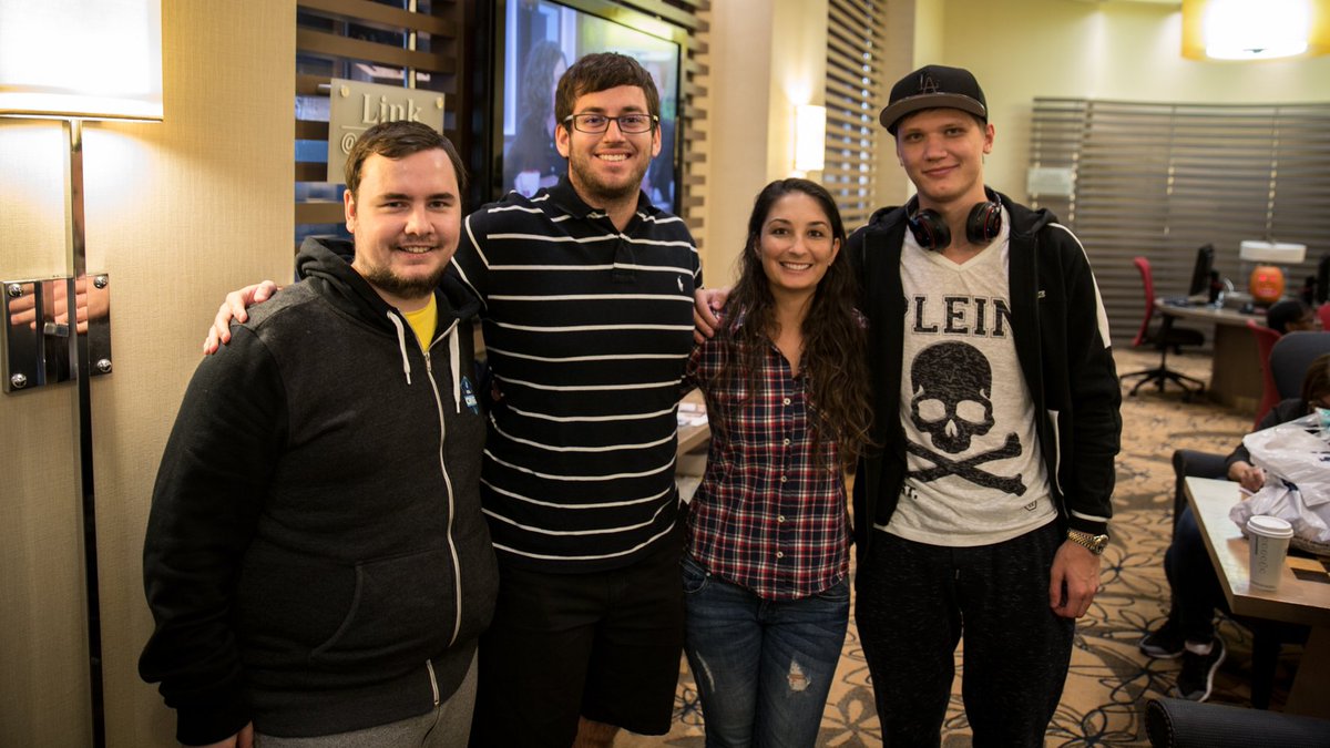bausmod's tweet photo. @s1mpleO @guardiancsgo when you run into the ESL One NY champions after they win. https://t.co/eytburdEHI