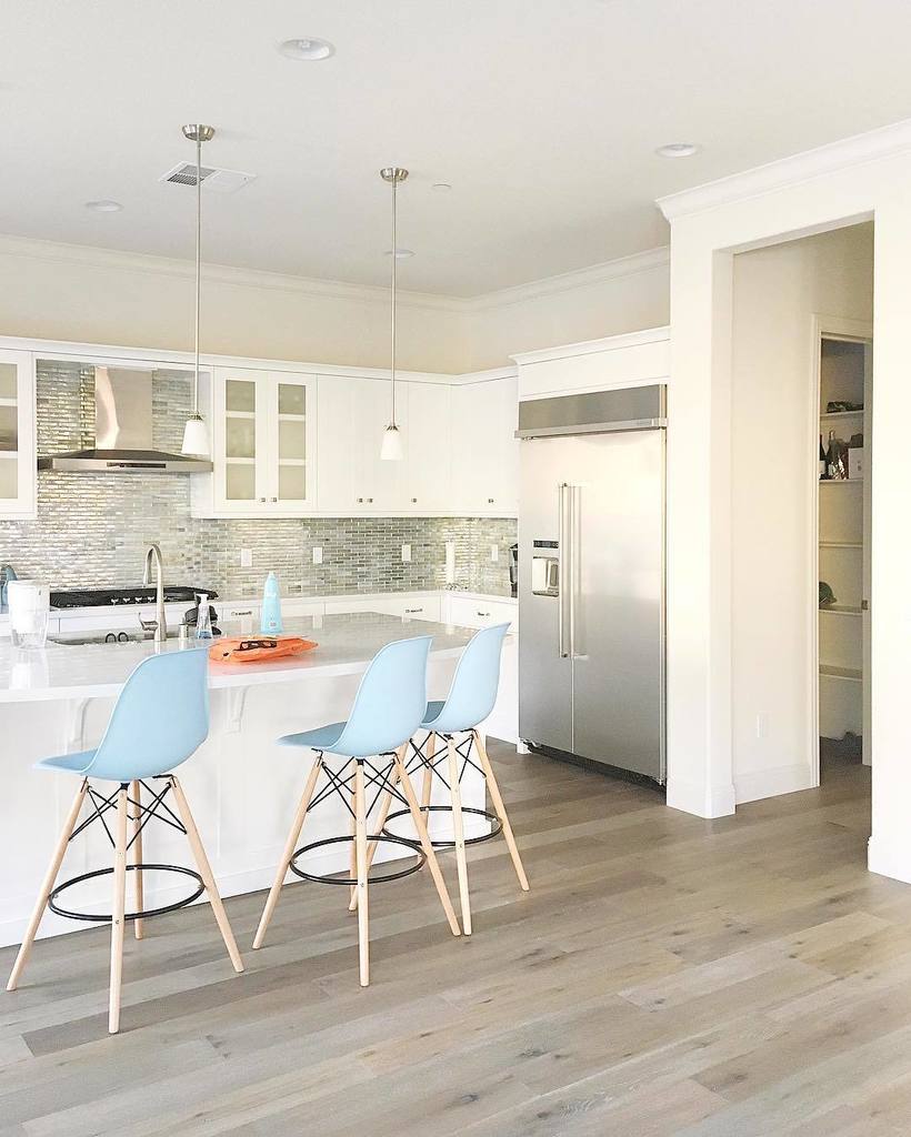 L_S_Interiors's tweet image. Can't wait to create a modern yet cozy dining nook to complement this client's bright and airy kitchen! 🍽 #kitcheng…