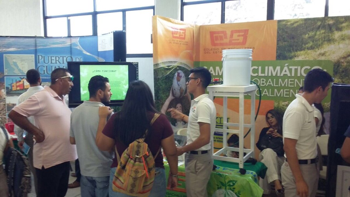 cobach_sonora's tweet photo. Alumnos Pl. Guaymas presentan calentador solar de agua en la Semana Nacional de Ciencia y Tecnología en el puerto. #SomosCobach inventiva! https://t.co/WcMucPXRUo
