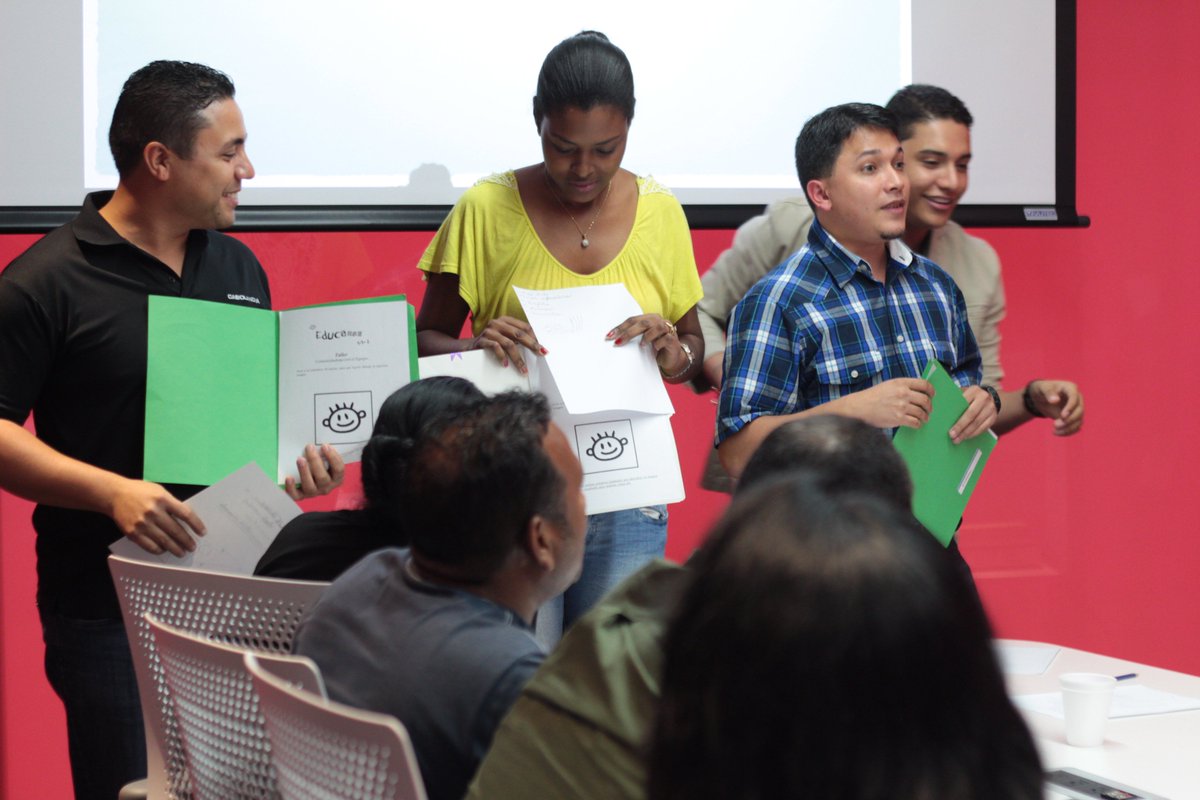 educaRSE1's tweet photo. Colaboradores de KENEX TRADING , Taller de "Trabajo en Equipo"... "La Pasión es nuestra motivación " https://t.co/ghHFwAIESB