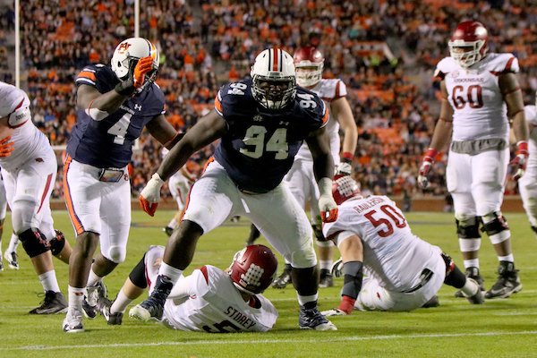 WarBlogle's tweet photo. When you sack the quarterback and remember you ate chili for lunch. https://t.co/XmoSIdvgnE