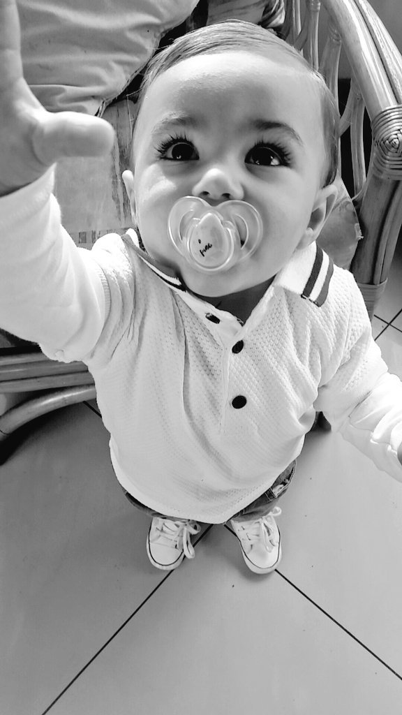 lay_ye's tweet photo. my little lovebug ๐๐ #poser #themlashes https://t.co/stmEWyqiH6