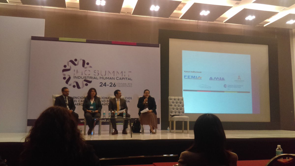 Aerocluster_Qro's tweet photo. En el panel Desarrollo humano: desafío de la industria #aeroespacial #IHCSummit https://t.co/FOGt7ZvPzp