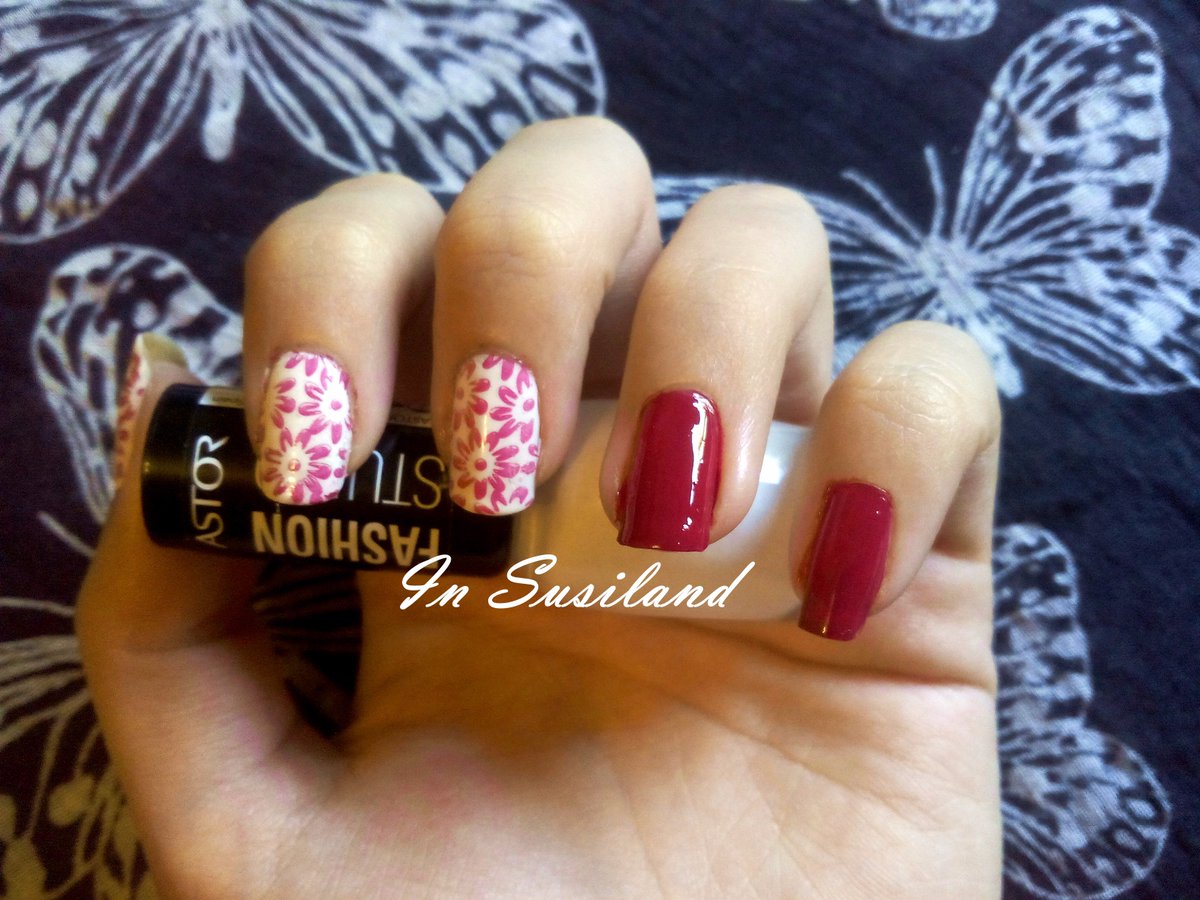 InSusiland's tweet image. Flores de Sangre para #Halloween #nailart fácil y muy sencillo, pq no todo tienen q ser calabazas ;) #InSusiland insusiland.blogspot.com.es/2016/10/flores…