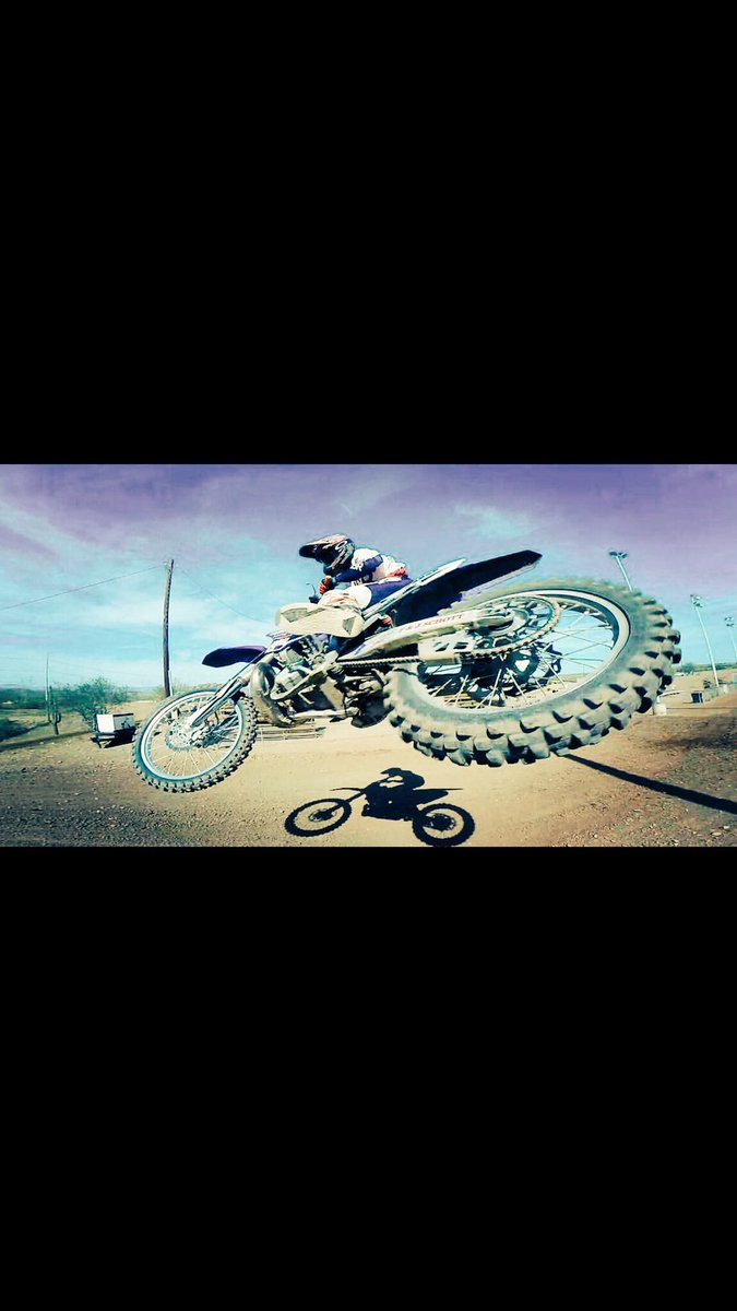 3_zero_3's tweet photo. @S_Hanson77 happy birthday brotha, thanks for taking my favorite picture😊 miss you man #710productions https://t.co/E13W9FHedF