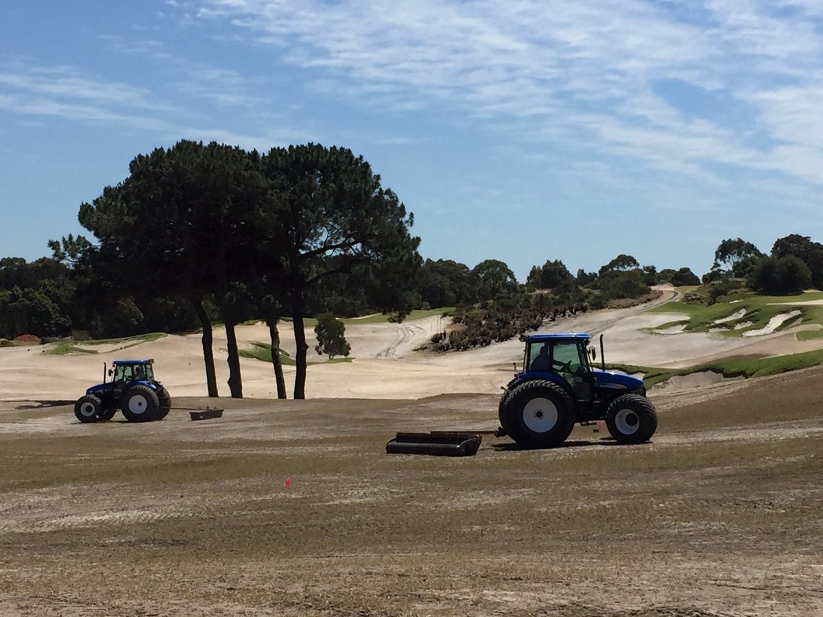 jbradbury_turf's tweet photo. Another day of exciting progress with fairways beginning to be stolonised @bonniedoongc @OCCMGolf All will be finished up tomorrow https://t.co/GHWjcL6MZW