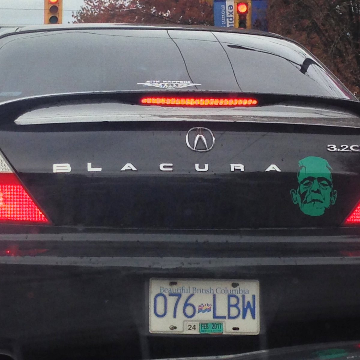 miatatweets's tweet photo. spotted a blacura 😅 #black #acuracl #honda https://t.co/lTaULqlVZP