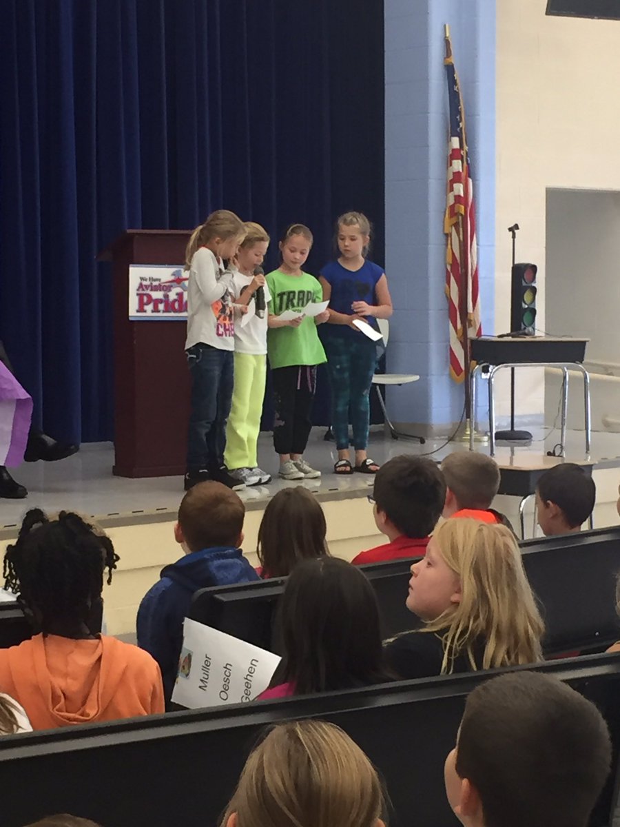 ACSBalderson's tweet photo. RH 3rd grades did an excellent job introducing our community leaders! #learningaboutgovernment https://t.co/TqAqCnvFeW