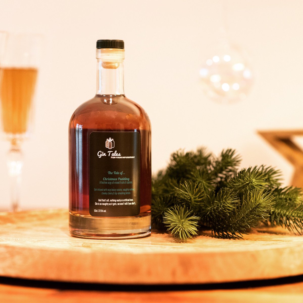 The festive spirit cannot be contained any longer... Christmas Pudding Gin is here 🌟 gintales.com/christmas #gin