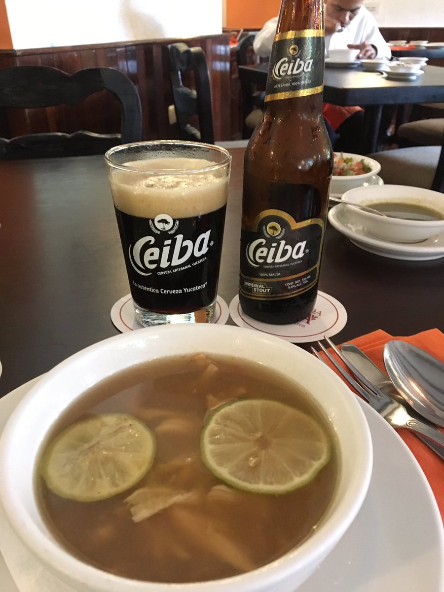 Lo de hoy en San Idelfonso Teya: sopa de lima, Poc Chuc y Imperial Stout de <a href="/CervezaCeiba/">Cerveza Ceiba</a> #nuncanocomiendo
¡Amo la comida yucateca!