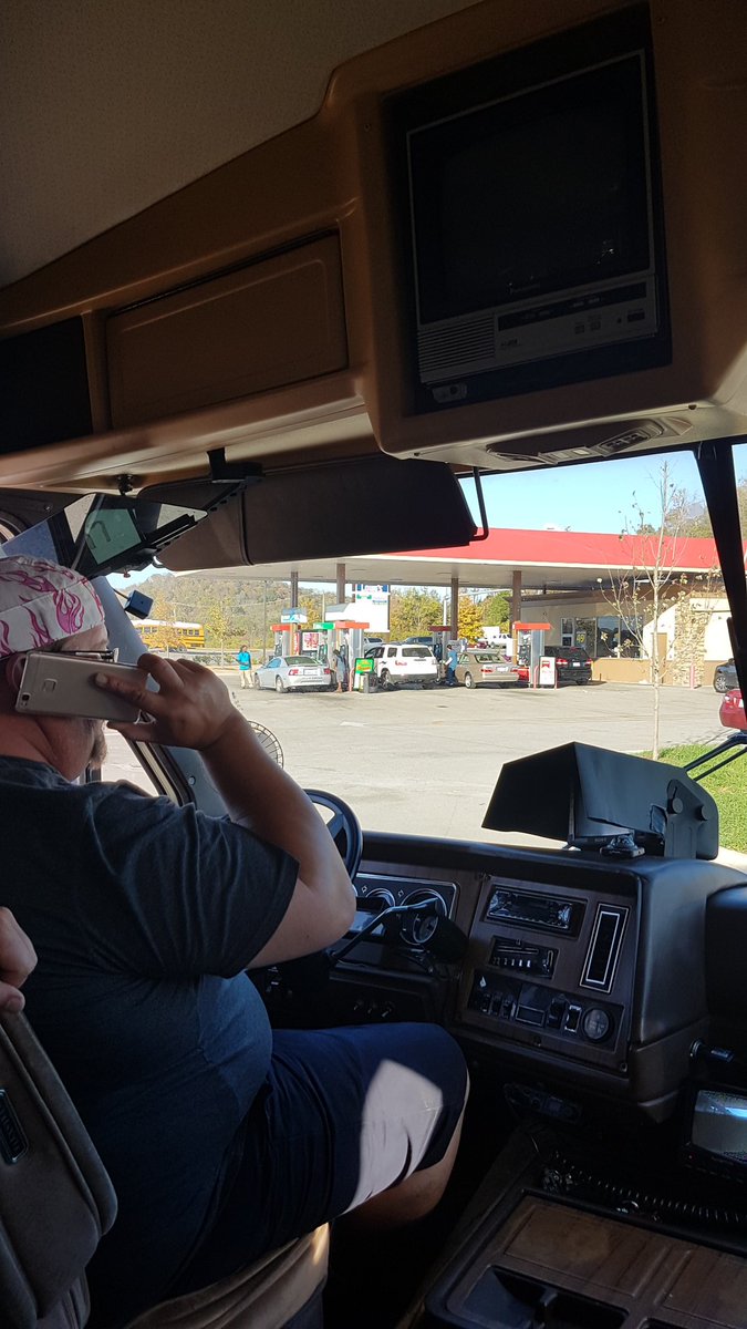 BraaiBoy's tweet photo. Hmmm... stopping for fuel, and we have no idea what the RV needs or even which side it's on. Small details :-) #BrafiaExpress #BraaiUSA https://t.co/0FV2HqTHoD