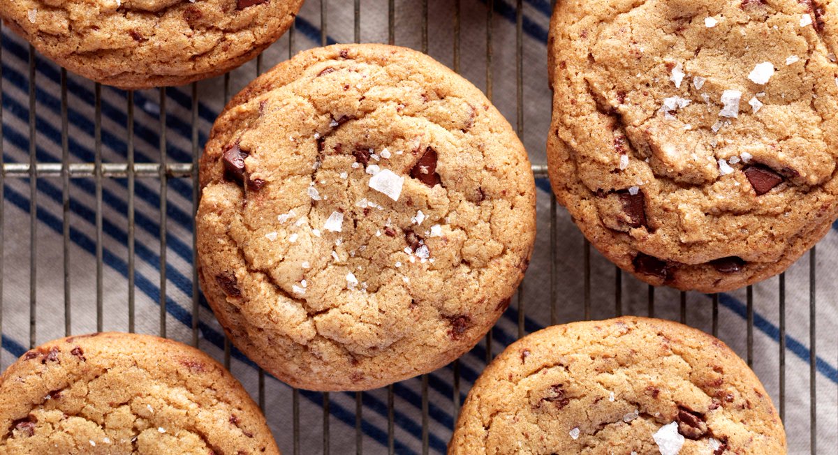 TheModernDude's tweet photo. Say what?! Olive Oil Chocolate Chip #Cookies Recipe | https://t.co/LBqR7vyjoN https://t.co/ditujL7iiA