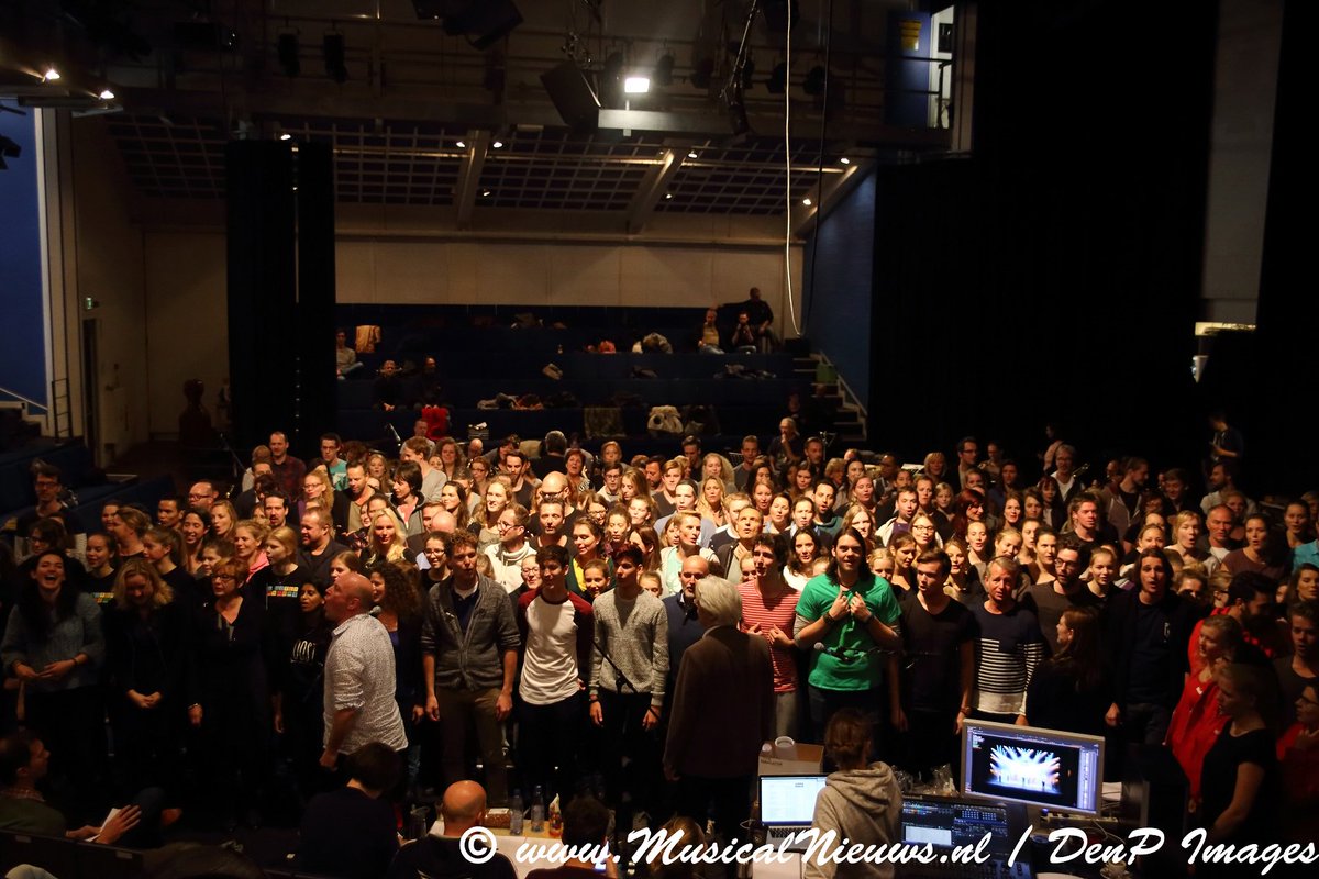 MusicalNieuws feliciteert alle winnaars met hun Amateur Musical Award én alle mensen voor en achter de schermen met een fantastische show!