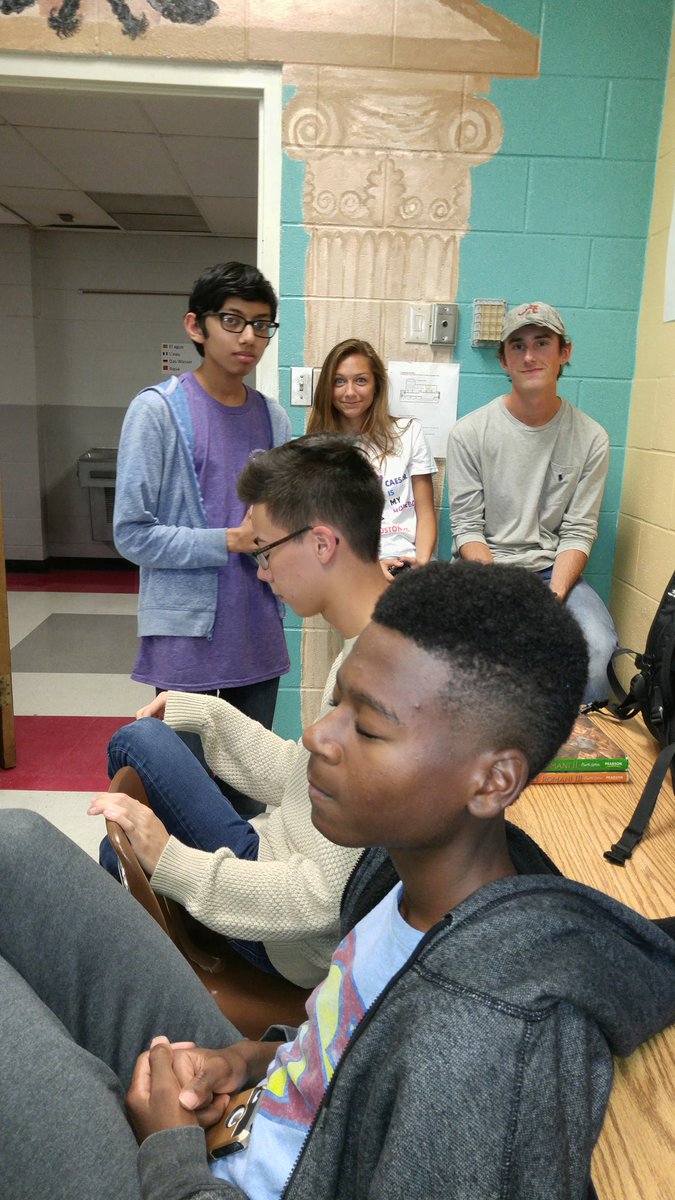 hhslatin's tweet photo. Gratias vobis agimus @LatinGhs for hosting @SpartansWSHS for an afternoon of Latin Certamen! https://t.co/yybqJmV5lx