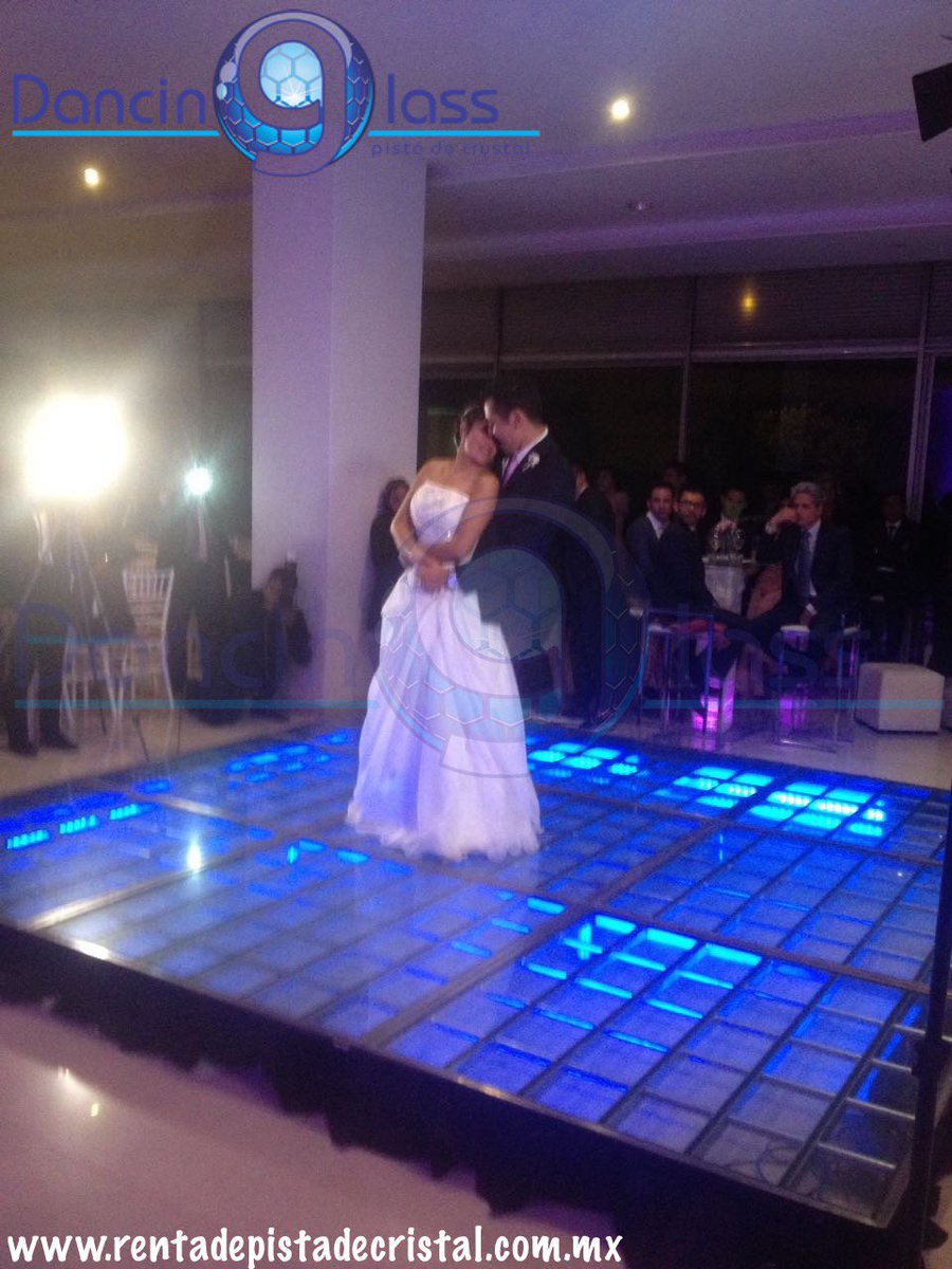fabian3095's tweet photo. #Boda #Octubre #PistadeCristal #Dancinglass https://t.co/THYxuLOrcR