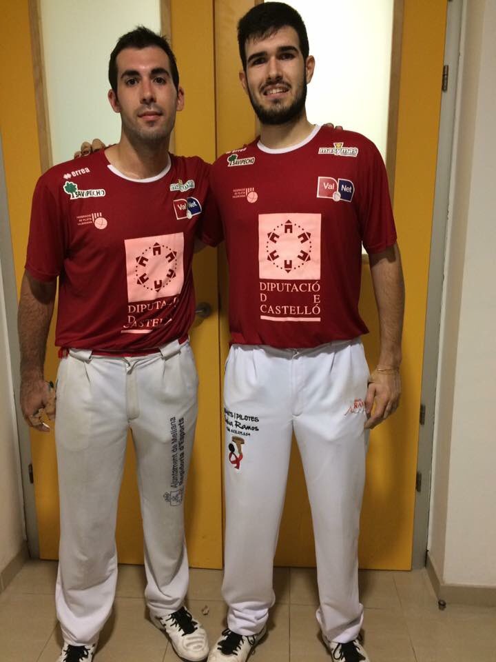 Trofeu Joves <a href="/pablo_linares93/">Pablo de Borriol</a> i <a href="/vicbuegi/">Bueno de Meliana</a> guanyen 60-30 la 1ª partida @pilotaveu <a href="/DipuEsport/">Castellón, Escenario Deportivo</a> <a href="/ElJocDelPoble/">El Joc Del Poble</a> <a href="/tesasports/">Tesasports</a> #pilotavalenciana 👏👏